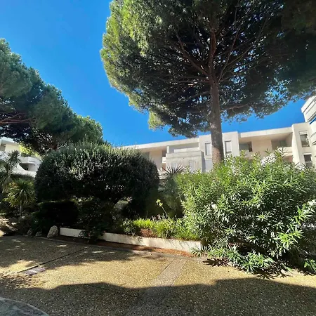 T2 Avec Parking, Climatise A 7 Min De La - Motte Centre - Fr-1-716-36 *