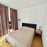 Spacieux 2 Pieces Avec Clim A 7 Min De La Plage, Parking Inclus - Fr-1-716-36 Apartman *